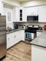 Building Photo - 2013 Raymond Ave