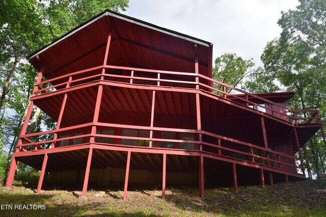 Building Photo - 289 Dark Hollow Rd N