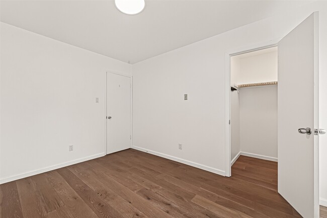 Building Photo - 10823 Sandstone St