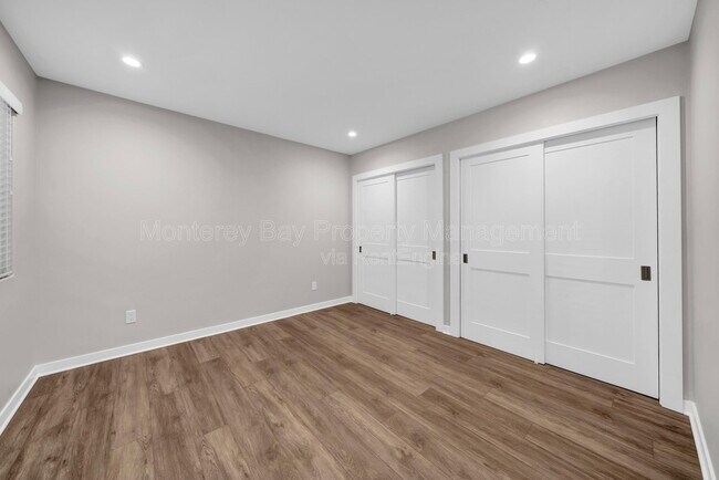 Building Photo - 250 Forest Ridge Rd