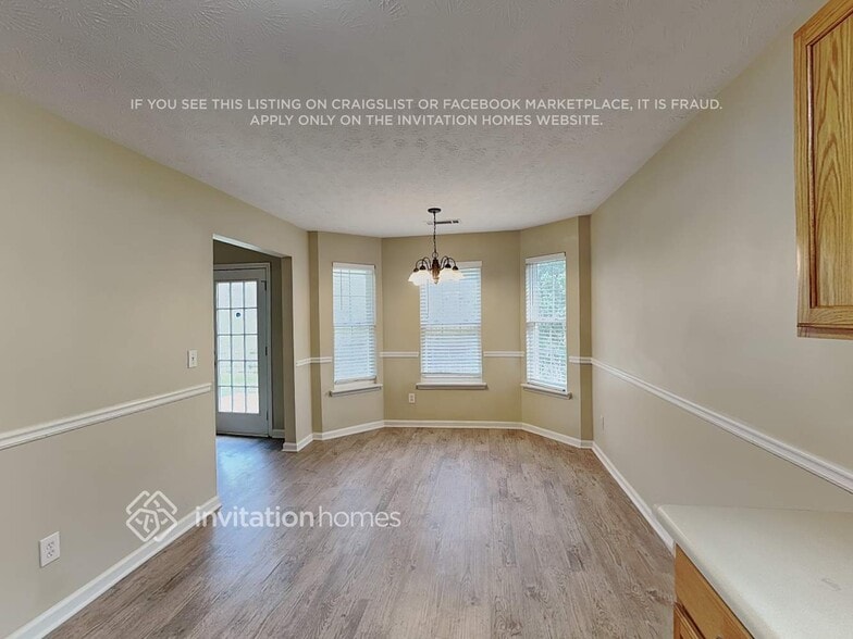 Building Photo - 4552 Beaverton Cir