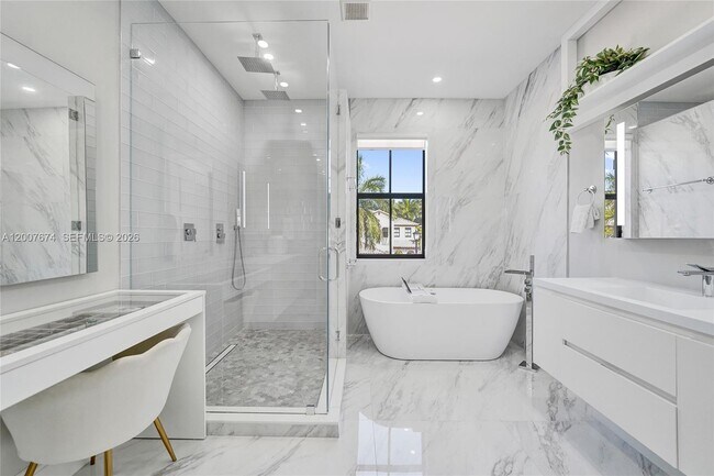 Building Photo - 2740 NW 83rd Terrace