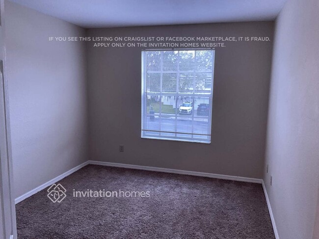 Building Photo - 113 Pinewood Ct