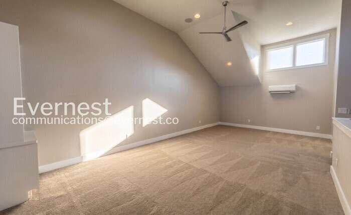 Building Photo - 220 Croleywood Ln