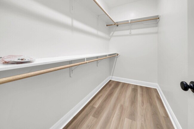 Building Photo - 4603 Jayhawk Dr