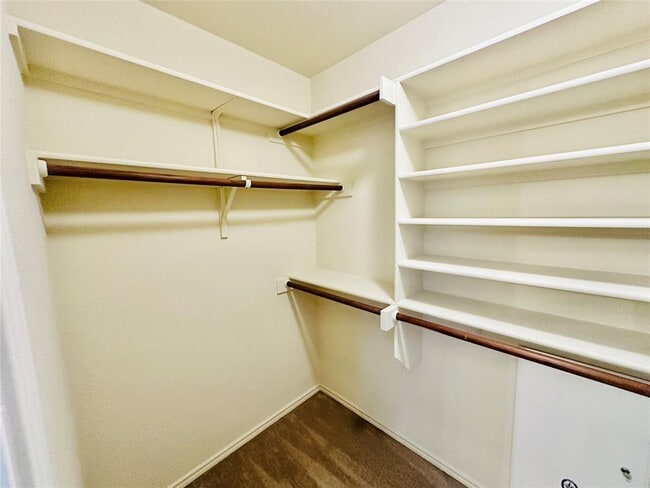 Building Photo - 16216 Castletroy Dr