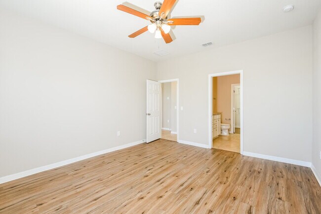 Building Photo - 3416 Soaring Dr