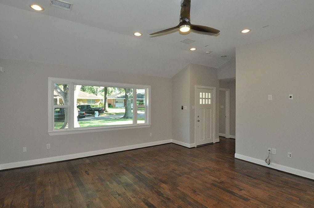 Building Photo - 2107 Hewitt Dr