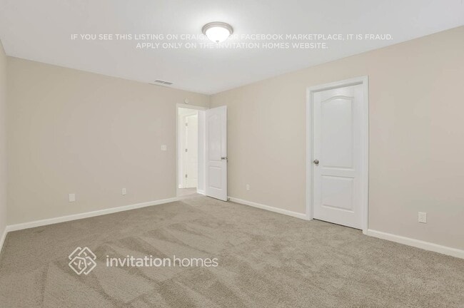 Building Photo - 4339 Shamrock Dr