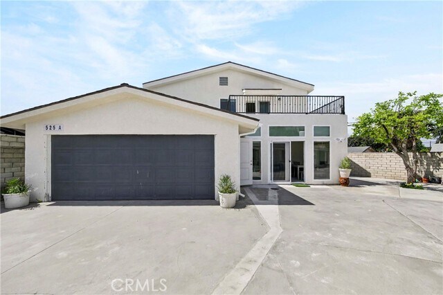 Building Photo - 525 W Woodcrest Ave