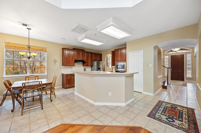 Building Photo - 619 Loch View Ct