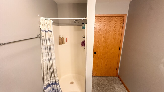 Building Photo - 1411 Watercress Cir