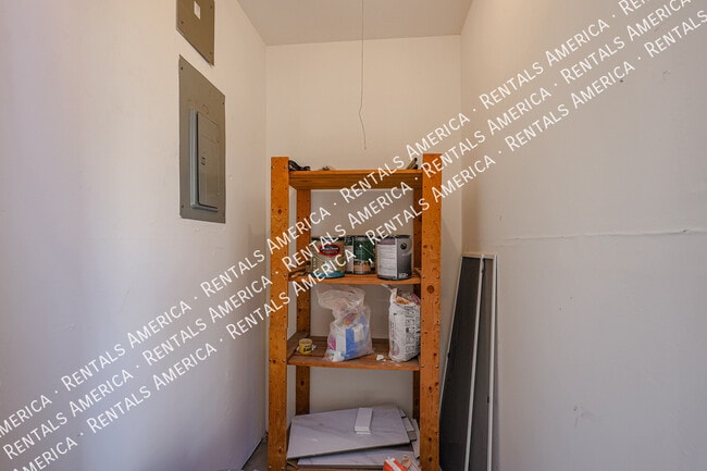 Building Photo - 9275 E Mission Ln
