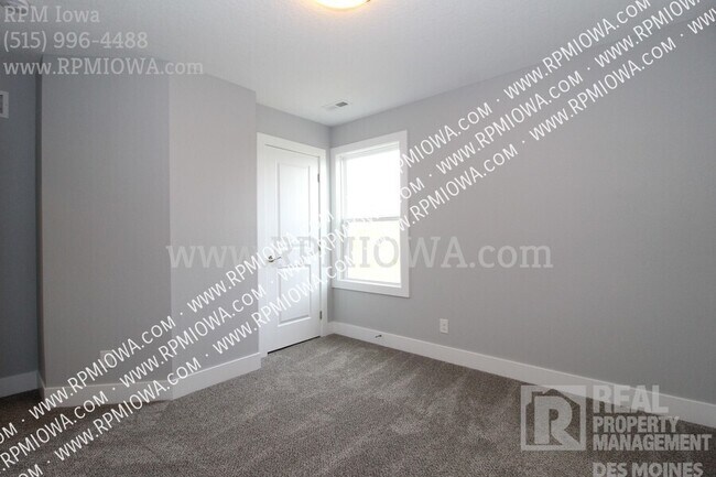 Building Photo - 5374 Destiny Dr