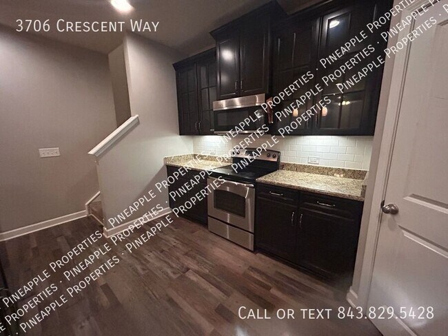 Building Photo - 3706 Crescent Way