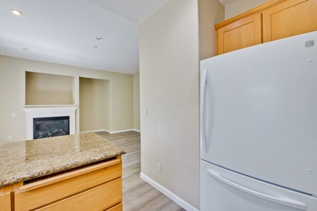 Building Photo - Awesome Home Located in a Quiet Tree Line Neighborhood