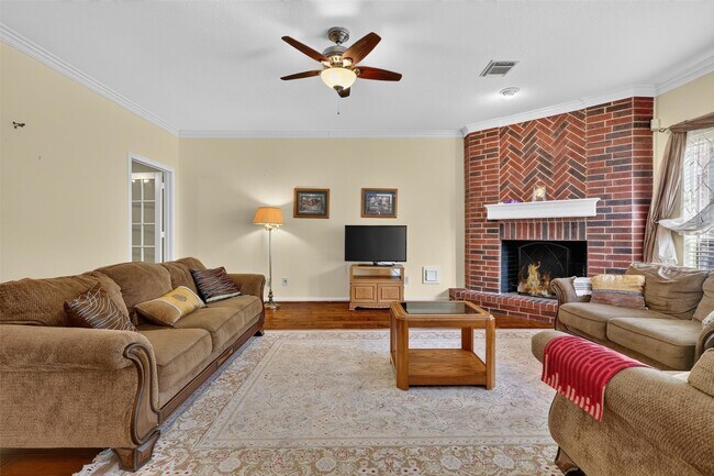 Building Photo - 1306 N Gabriel River Cir