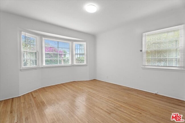 Building Photo - 228 3rd Ave