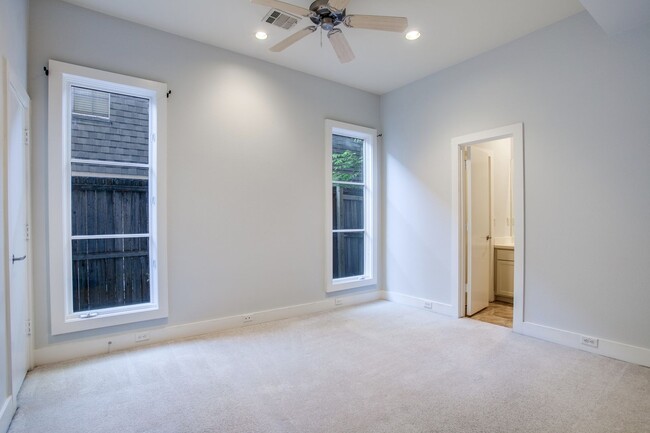 Building Photo - 3805 Holland Ave