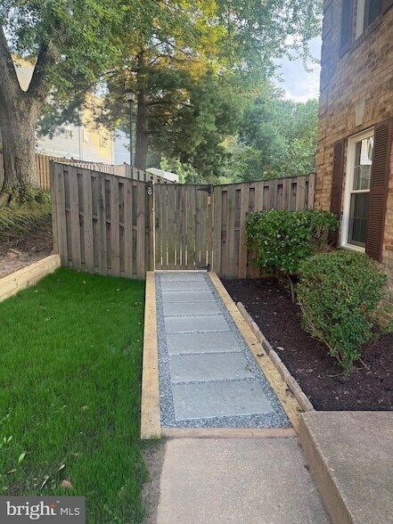 Building Photo - 3409 Tendril Ct