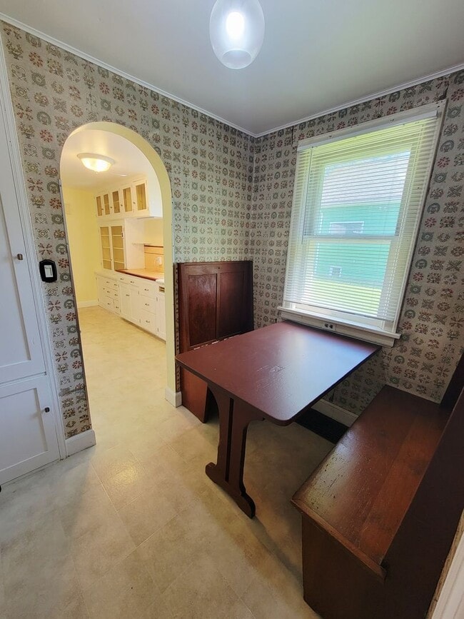 Building Photo - 3-Bedroom Home in Juneau’s Desirable Downt...