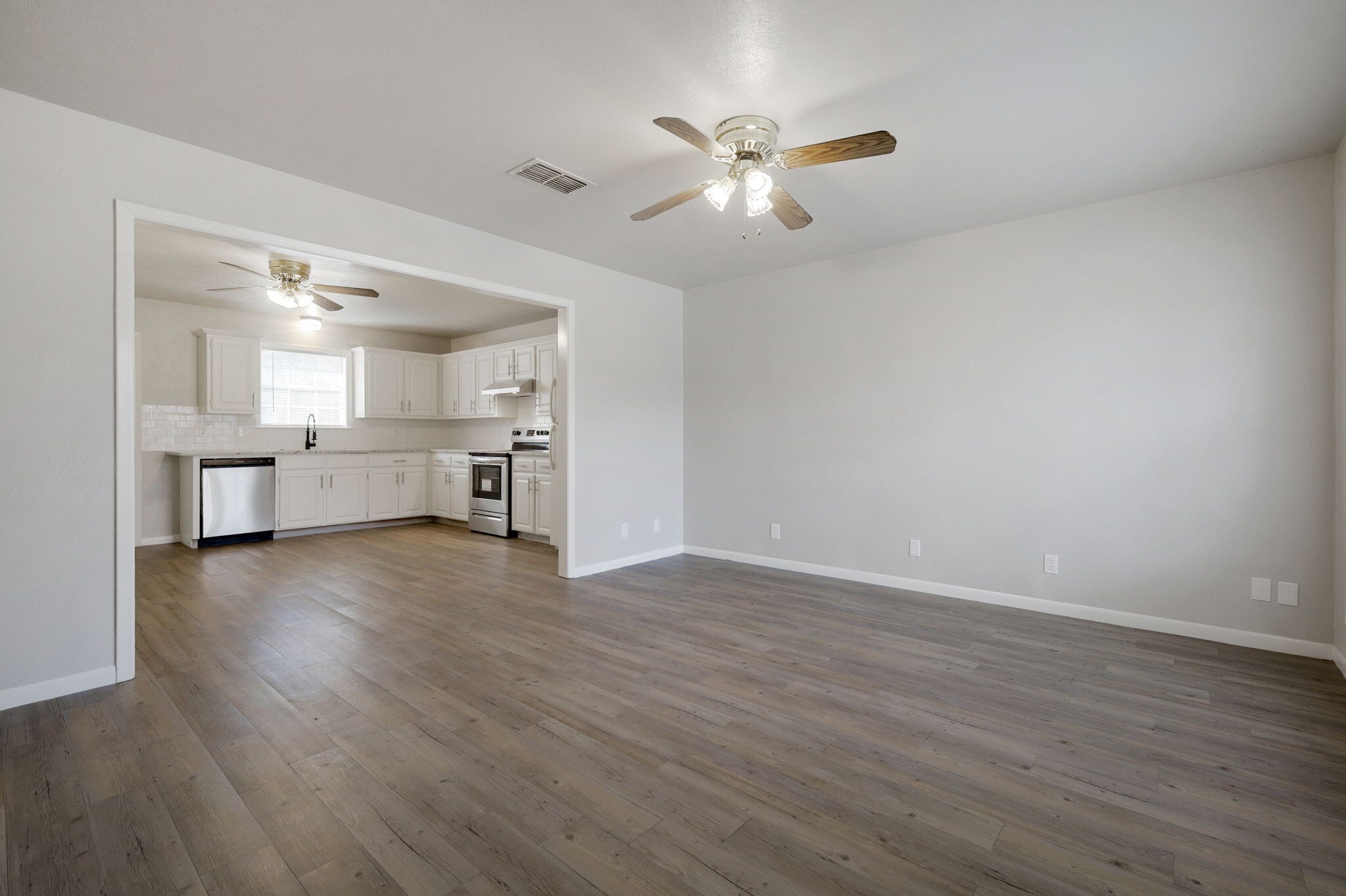 Building Photo - 608 Uland St