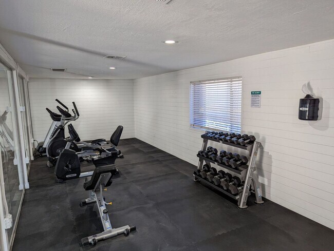 Building Photo - 3620 N Miller Rd