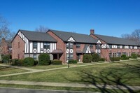 Building Photo - 1596 August Rd