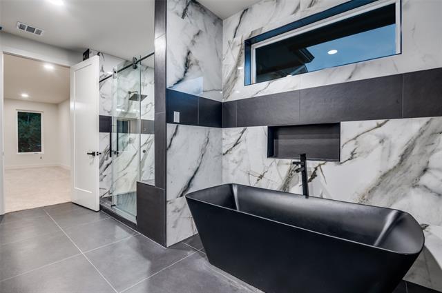 Building Photo - 6301 Tiffany Oaks Ln