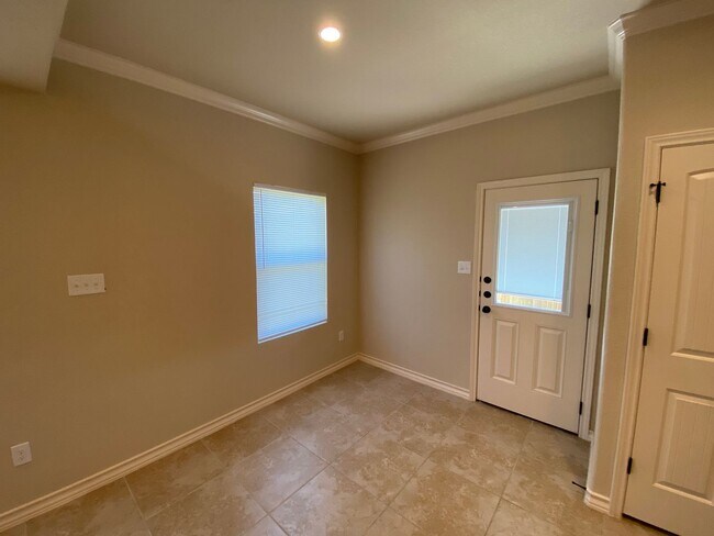 Building Photo - 14003 Fratelli Rd