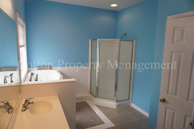 Building Photo - 7511 Promontory Ct