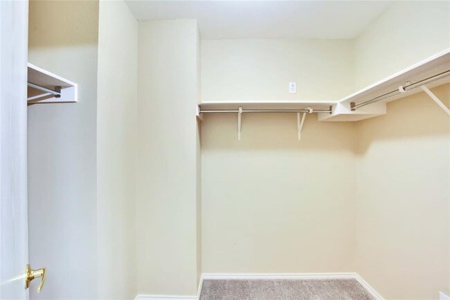 Building Photo - 6629 Doyal Dr