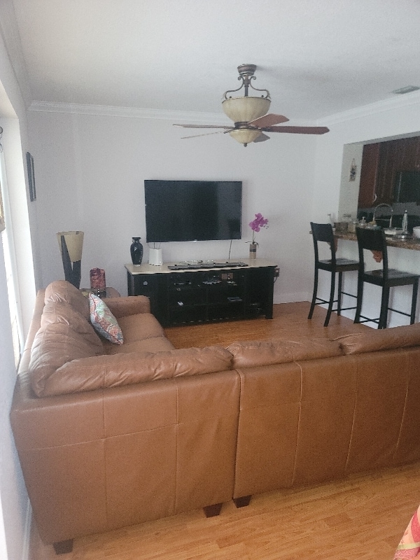 Building Photo - 15000 S River Dr