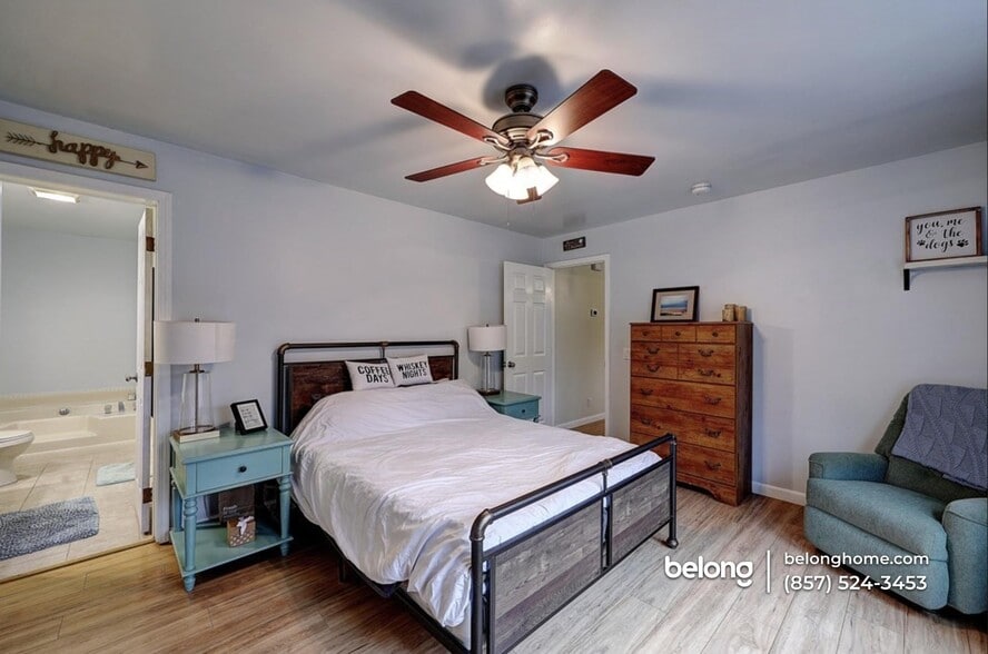 Building Photo - 548 Linwood St