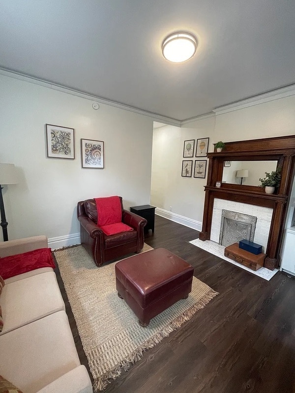 Building Photo - 299 Reinhard Ave