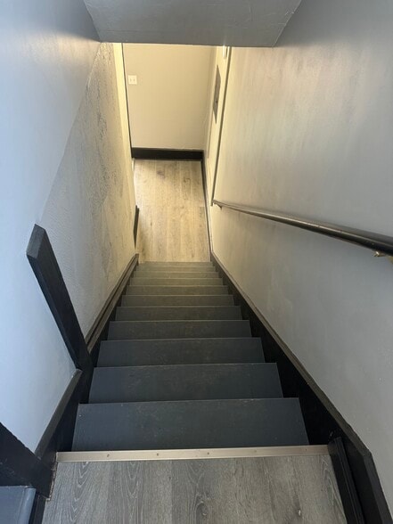 Building Photo - 706 Church St