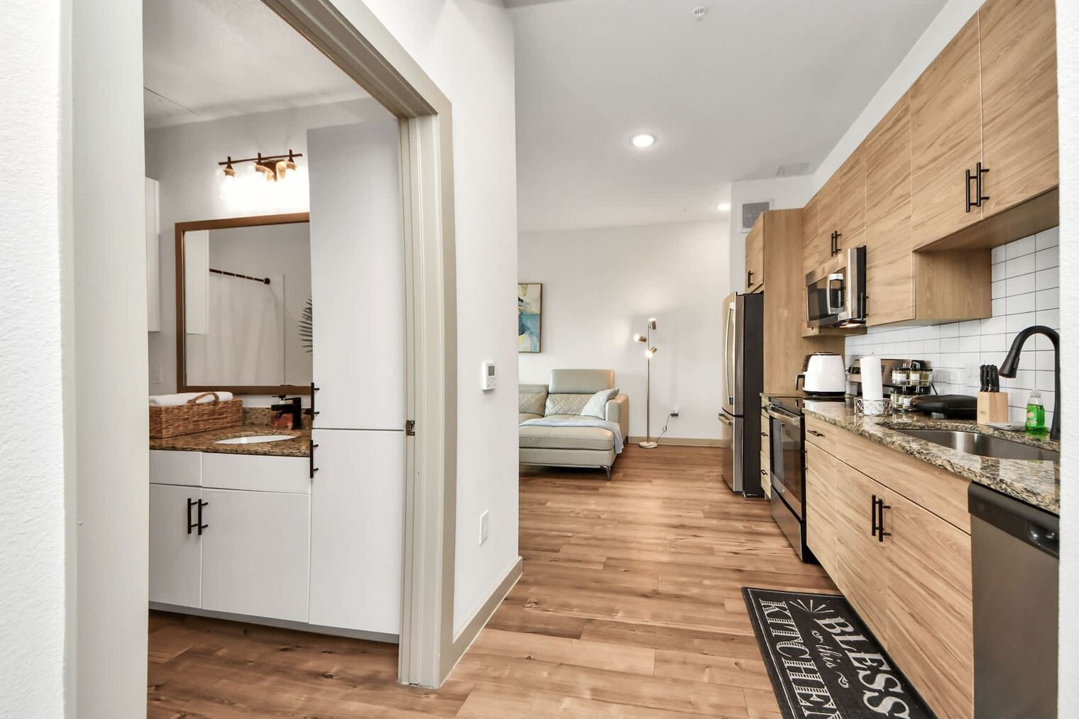 Building Photo - 1111 Shepherd Dr
