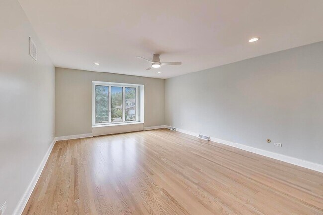 Building Photo - 2408 Cumberland Cir