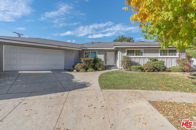 Building Photo - 22563 Tiara St