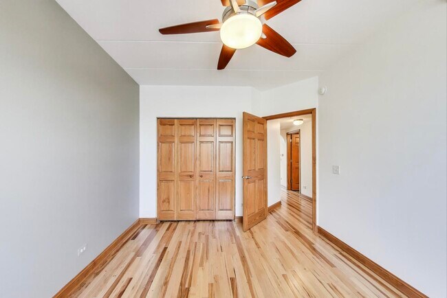 Building Photo - 16671 Liberty Cir