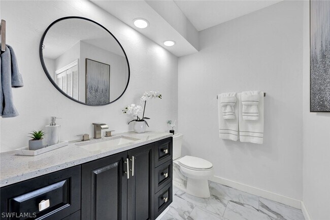 Building Photo - 1599 Trafalgar Ln