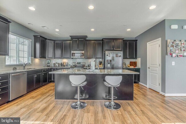 Building Photo - 14755 Malloy Ct