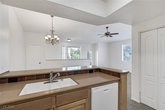 Building Photo - 9901 Trailwood Dr