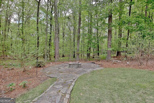 Building Photo - 205 Woodcreek Ln