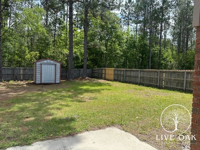 Building Photo - MOVE IN SPECIAL: $500 OFF 1ST MONTH'S RENT!**