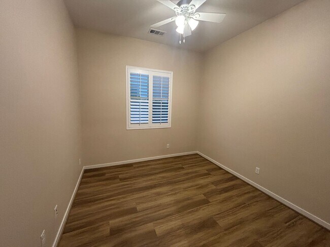 Building Photo - 4-Bedroom Home with Community Amenities & ...