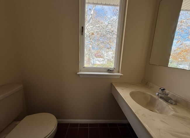 Building Photo - 110 Hamlet Dr