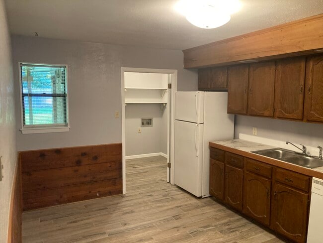 Building Photo - 2171 Red Bird Ln