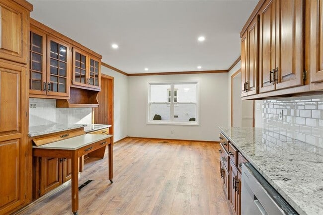 Building Photo - 798 Bank St SE