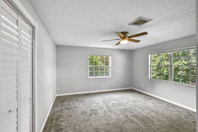 Building Photo - 1819 Pinedale Rd